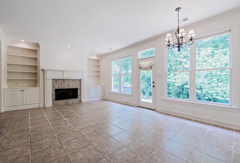 4437 COLTWOOD DR, Lakeland, Tennessee 38002, 4 Bedrooms Bedrooms, 11 Rooms Rooms,3 BathroomsBathrooms,Residential,For Sale,COLTWOOD,10223624