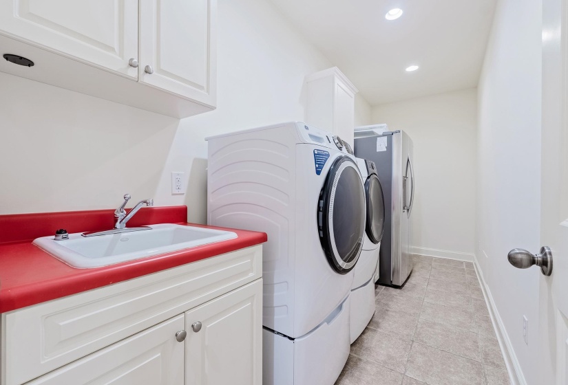 4437 COLTWOOD DR, Lakeland, Tennessee 38002, 4 Bedrooms Bedrooms, 11 Rooms Rooms,3 BathroomsBathrooms,Residential,For Sale,COLTWOOD,10223624