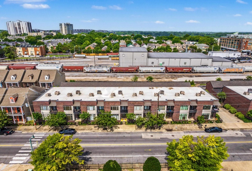 579 FRONT ST, Memphis, Tennessee 38103, 3 Bedrooms Bedrooms, 6 Rooms Rooms,3 BathroomsBathrooms,Residential,For Sale,FRONT,10223626