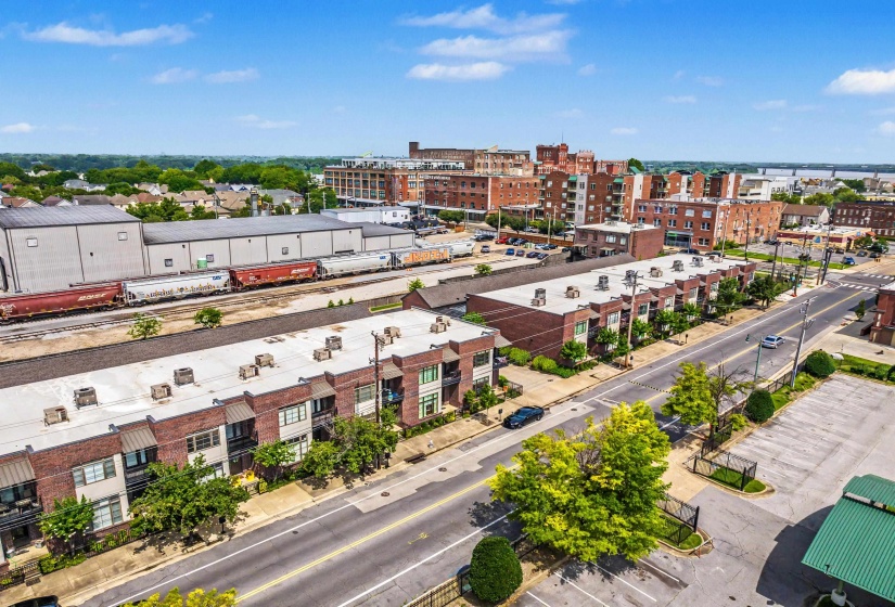579 FRONT ST, Memphis, Tennessee 38103, 3 Bedrooms Bedrooms, 6 Rooms Rooms,3 BathroomsBathrooms,Residential,For Sale,FRONT,10223626