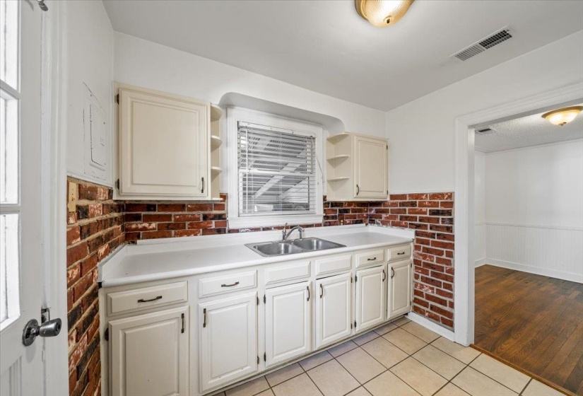 740 LOEB ST, Memphis, Tennessee 38111, 3 Bedrooms Bedrooms, 6 Rooms Rooms,1 BathroomBathrooms,Residential,For Sale,LOEB,10223647