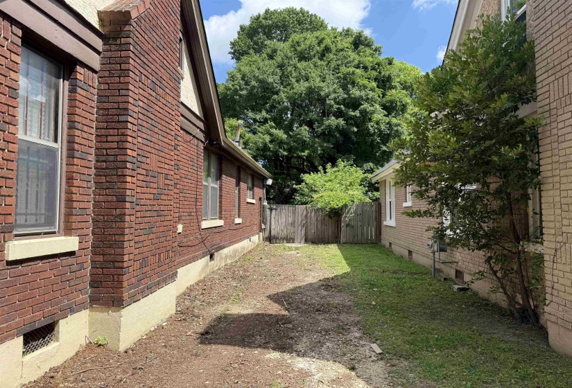 1486 VOLLINTINE AVE, Memphis, Tennessee 38107, 3 Bedrooms Bedrooms, 7 Rooms Rooms,1 BathroomBathrooms,Residential,For Sale,VOLLINTINE,10223657