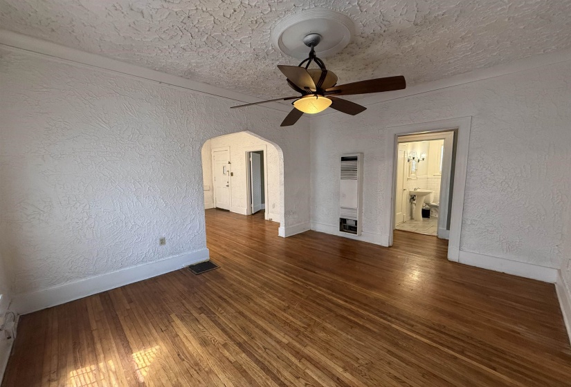 1486 VOLLINTINE AVE, Memphis, Tennessee 38107, 3 Bedrooms Bedrooms, 7 Rooms Rooms,1 BathroomBathrooms,Residential,For Sale,VOLLINTINE,10223657
