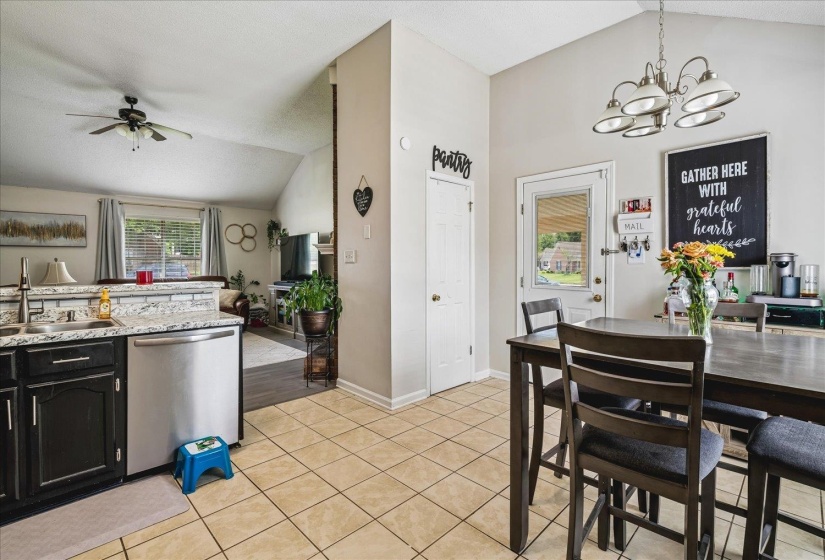 2597 APPLING GLEN DR, Memphis, Tennessee 38133, 3 Bedrooms Bedrooms, 5 Rooms Rooms,2 BathroomsBathrooms,Residential,For Sale,APPLING GLEN,10223660