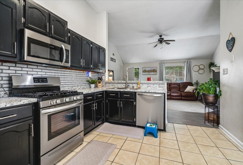 2597 APPLING GLEN DR, Memphis, Tennessee 38133, 3 Bedrooms Bedrooms, 5 Rooms Rooms,2 BathroomsBathrooms,Residential,For Sale,APPLING GLEN,10223660