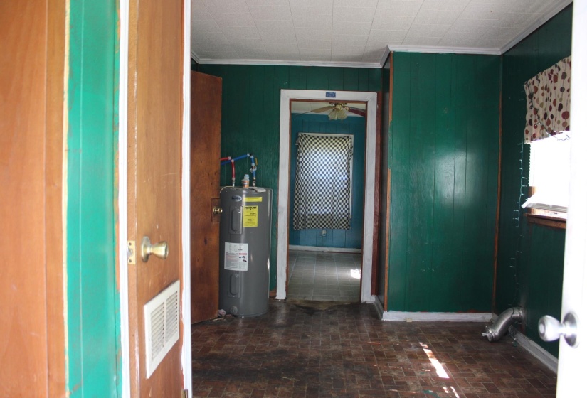 314 TIPTON ST, Tiptonville, Tennessee 38079, 3 Bedrooms Bedrooms, 7 Rooms Rooms,1 BathroomBathrooms,Residential,For Sale,TIPTON,10223663