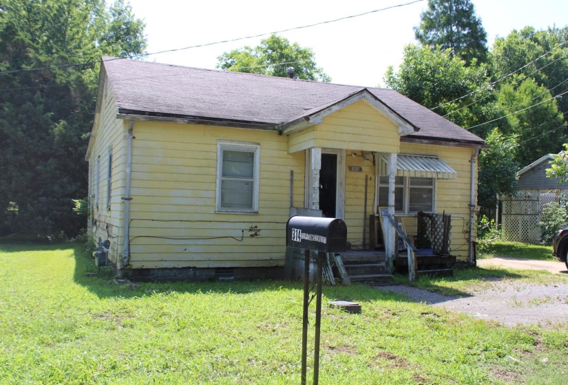 314 TIPTON ST, Tiptonville, Tennessee 38079, 3 Bedrooms Bedrooms, 7 Rooms Rooms,1 BathroomBathrooms,Residential,For Sale,TIPTON,10223663