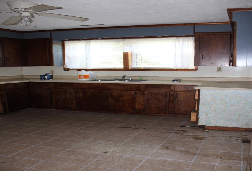 314 TIPTON ST, Tiptonville, Tennessee 38079, 3 Bedrooms Bedrooms, 7 Rooms Rooms,1 BathroomBathrooms,Residential,For Sale,TIPTON,10223663