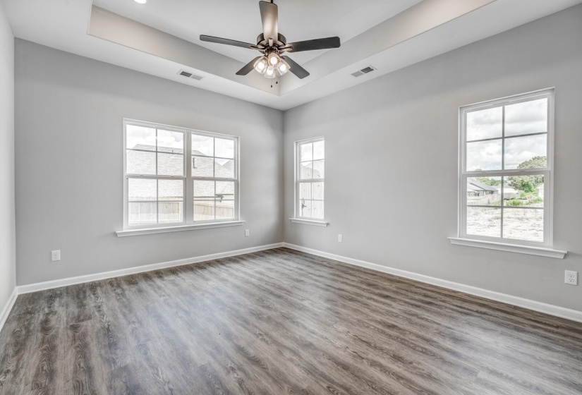 90 BLUE DR, Oakland, Tennessee 38060, 4 Bedrooms Bedrooms, 7 Rooms Rooms,3 BathroomsBathrooms,Residential,For Sale,BLUE,10223675