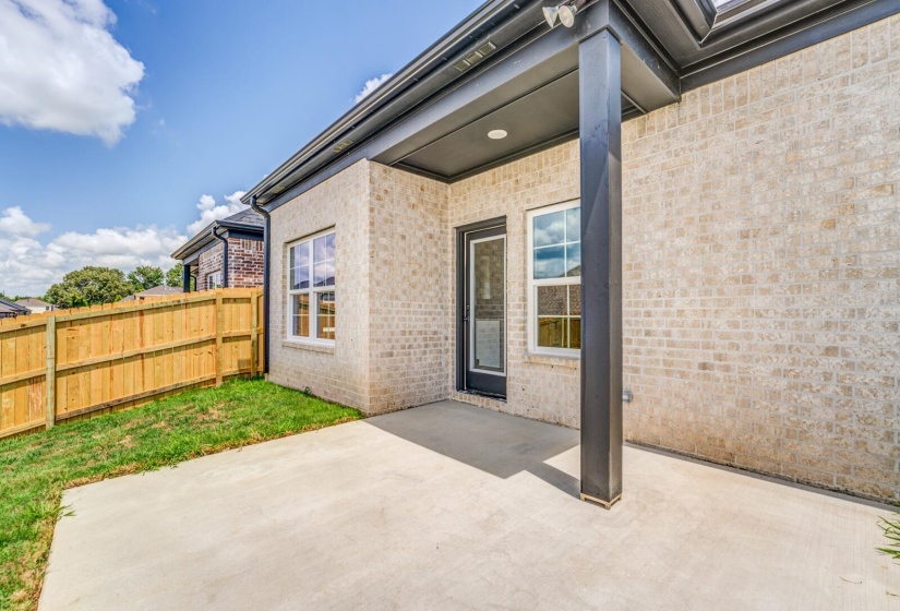 90 BLUE DR, Oakland, Tennessee 38060, 4 Bedrooms Bedrooms, 7 Rooms Rooms,3 BathroomsBathrooms,Residential,For Sale,BLUE,10223675