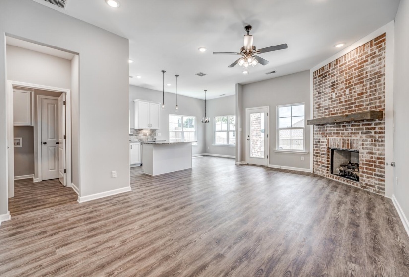 90 BLUE DR, Oakland, Tennessee 38060, 4 Bedrooms Bedrooms, 7 Rooms Rooms,3 BathroomsBathrooms,Residential,For Sale,BLUE,10223675