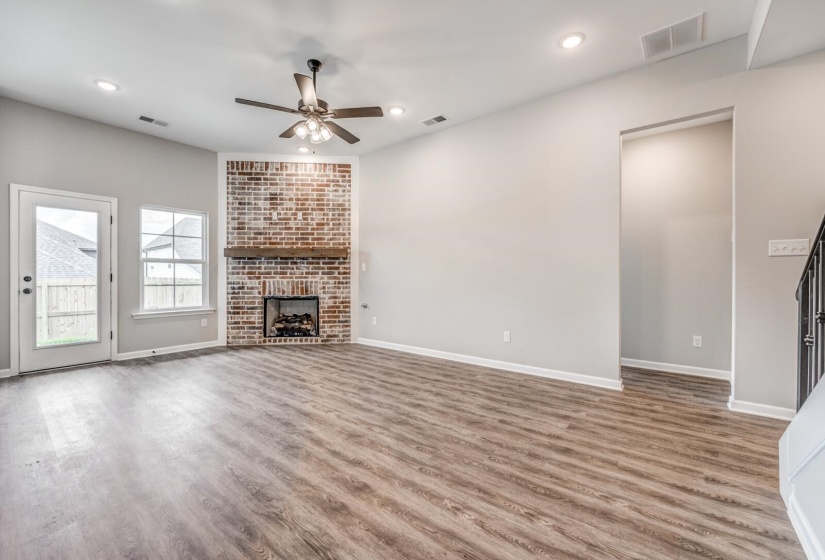 90 BLUE DR, Oakland, Tennessee 38060, 4 Bedrooms Bedrooms, 7 Rooms Rooms,3 BathroomsBathrooms,Residential,For Sale,BLUE,10223675