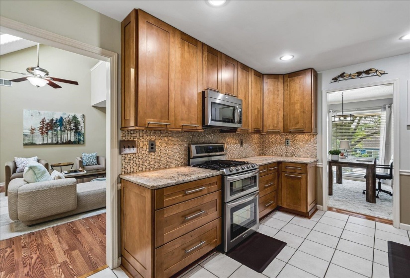 2309 HICKORY PATH DR, Cordova, Tennessee 38016, 3 Bedrooms Bedrooms, 7 Rooms Rooms,2.1 BathroomsBathrooms,Residential,For Sale,HICKORY PATH,10223676
