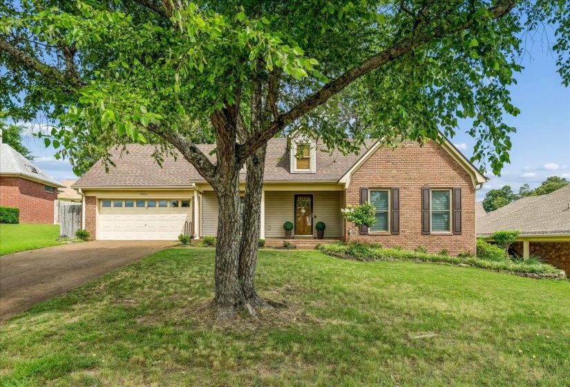 2309 HICKORY PATH DR, Cordova, Tennessee 38016, 3 Bedrooms Bedrooms, 7 Rooms Rooms,2.1 BathroomsBathrooms,Residential,For Sale,HICKORY PATH,10223676