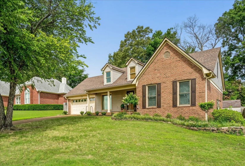 2309 HICKORY PATH DR, Cordova, Tennessee 38016, 3 Bedrooms Bedrooms, 7 Rooms Rooms,2.1 BathroomsBathrooms,Residential,For Sale,HICKORY PATH,10223676
