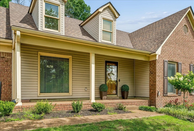 2309 HICKORY PATH DR, Cordova, Tennessee 38016, 3 Bedrooms Bedrooms, 7 Rooms Rooms,2.1 BathroomsBathrooms,Residential,For Sale,HICKORY PATH,10223676