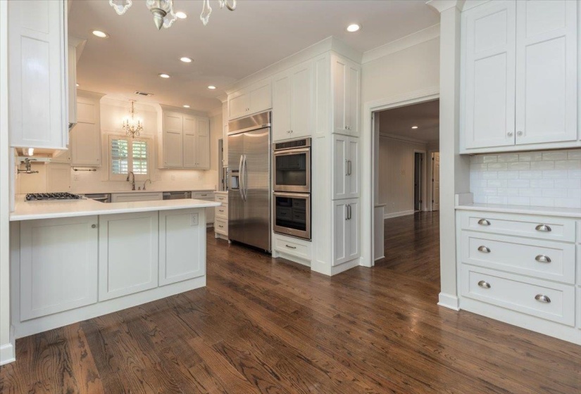 2608 HOLLY SPRING DR, Germantown, Tennessee 38138, 5 Bedroom Bedrooms, 10 Room Rooms,4.1 BathroomBathrooms,Residential,For Sale,HOLLY SPRING,0,10223679