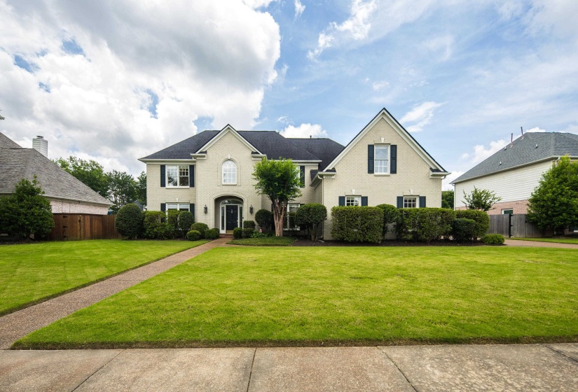 2004 HOUSTON WAY, Collierville, Tennessee 38139, 4 Bedrooms Bedrooms, 11 Rooms Rooms,3.1 BathroomsBathrooms,Residential,For Sale,HOUSTON,10223686