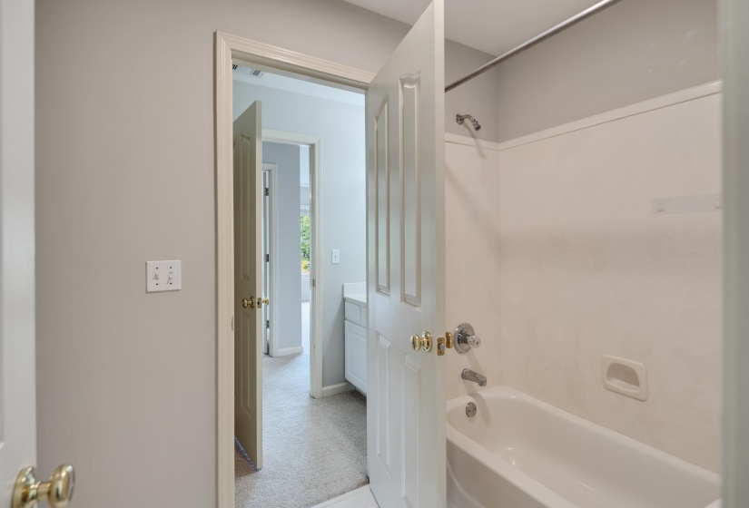2004 HOUSTON WAY, Collierville, Tennessee 38139, 4 Bedrooms Bedrooms, 11 Rooms Rooms,3.1 BathroomsBathrooms,Residential,For Sale,HOUSTON,10223686