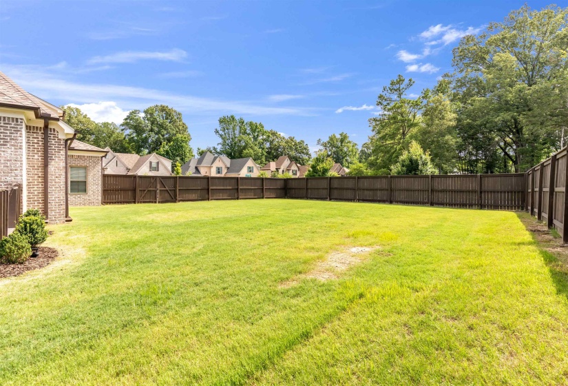 10511 LAWRENCEBURG LN, Lakeland, Tennessee 38002, 4 Bedrooms Bedrooms, 9 Rooms Rooms,3.1 BathroomsBathrooms,Residential,For Sale,LAWRENCEBURG,10223689