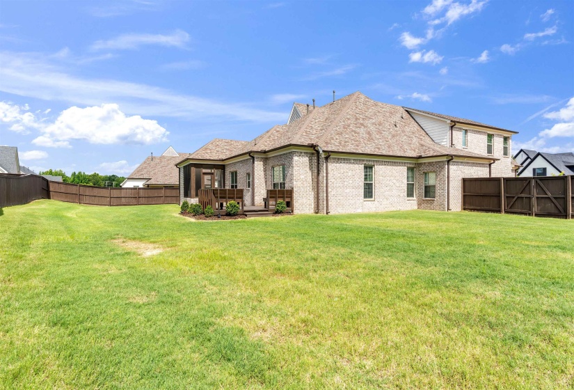 10511 LAWRENCEBURG LN, Lakeland, Tennessee 38002, 4 Bedrooms Bedrooms, 9 Rooms Rooms,3.1 BathroomsBathrooms,Residential,For Sale,LAWRENCEBURG,10223689