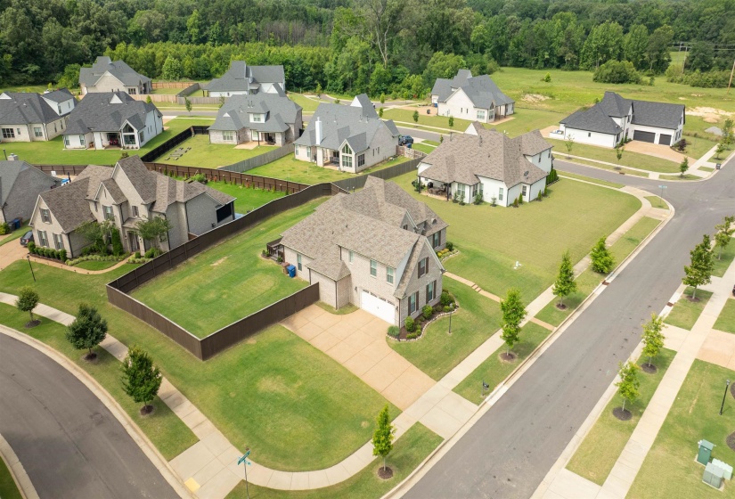 10511 LAWRENCEBURG LN, Lakeland, Tennessee 38002, 4 Bedrooms Bedrooms, 9 Rooms Rooms,3.1 BathroomsBathrooms,Residential,For Sale,LAWRENCEBURG,10223689