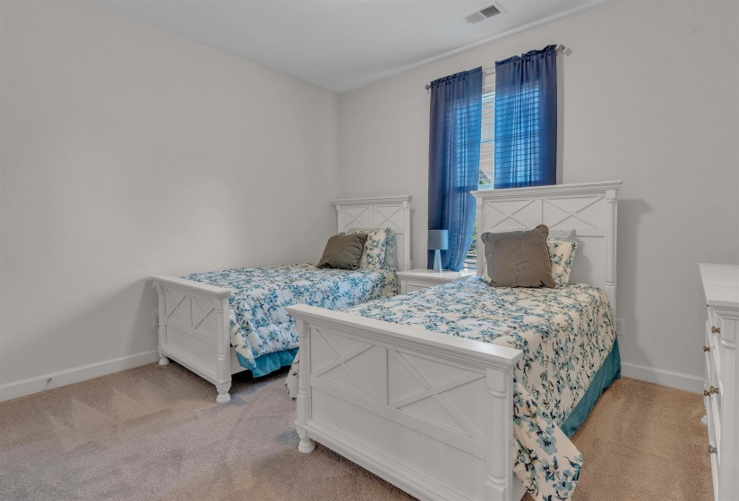 10511 LAWRENCEBURG LN, Lakeland, Tennessee 38002, 4 Bedrooms Bedrooms, 9 Rooms Rooms,3.1 BathroomsBathrooms,Residential,For Sale,LAWRENCEBURG,10223689