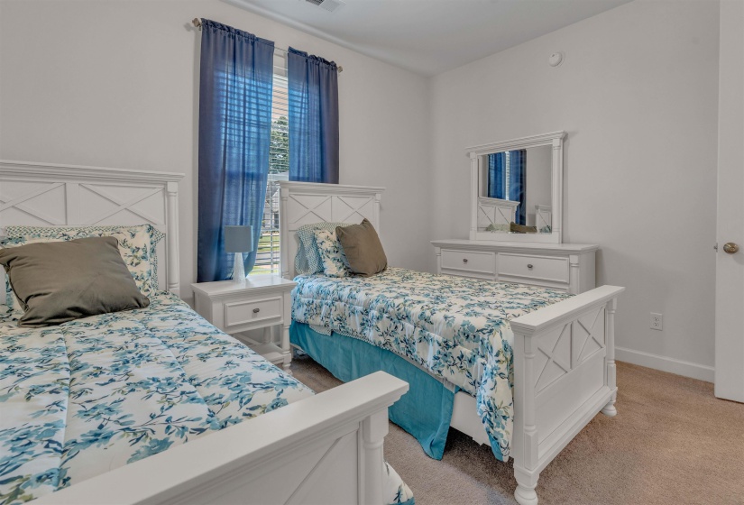 10511 LAWRENCEBURG LN, Lakeland, Tennessee 38002, 4 Bedrooms Bedrooms, 9 Rooms Rooms,3.1 BathroomsBathrooms,Residential,For Sale,LAWRENCEBURG,10223689