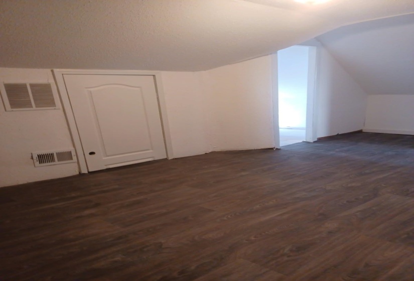 1351 MALLORY AVE, Memphis, Tennessee 38106, 4 Bedrooms Bedrooms, 8 Rooms Rooms,2 BathroomsBathrooms,Residential,For Sale,MALLORY,10223690