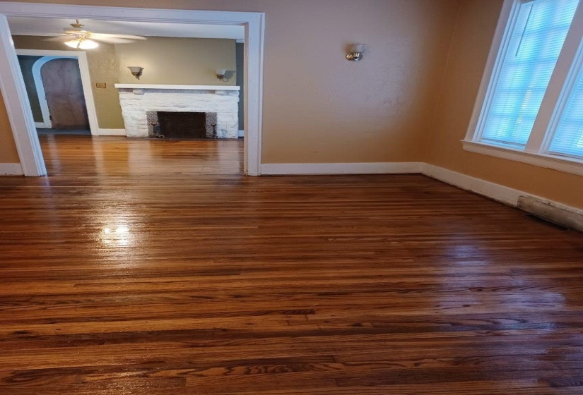 1351 MALLORY AVE, Memphis, Tennessee 38106, 4 Bedrooms Bedrooms, 8 Rooms Rooms,2 BathroomsBathrooms,Residential,For Sale,MALLORY,10223690