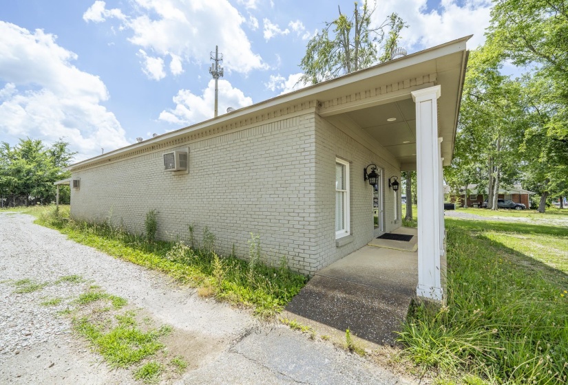 445 FLORENCE RD, Savannah, Tennessee 38372, 0 , 0 ,0,Commercial/industrial,For Sale,FLORENCE,0,10223741