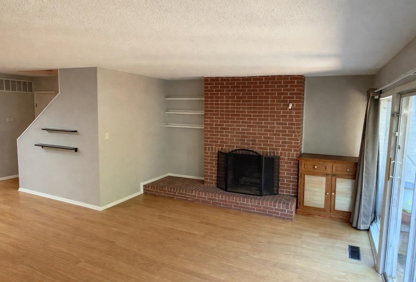 766 ROLAND ST, Memphis, Tennessee 38104, 2 Bedrooms Bedrooms, ,1.1 BathroomsBathrooms,Duplexes,For Sale,ROLAND,10223710
