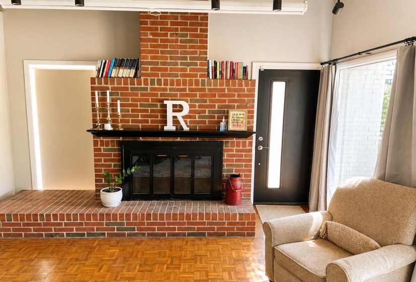 766 ROLAND ST, Memphis, Tennessee 38104, 2 Bedrooms Bedrooms, ,1.1 BathroomsBathrooms,Duplexes,For Sale,ROLAND,10223710