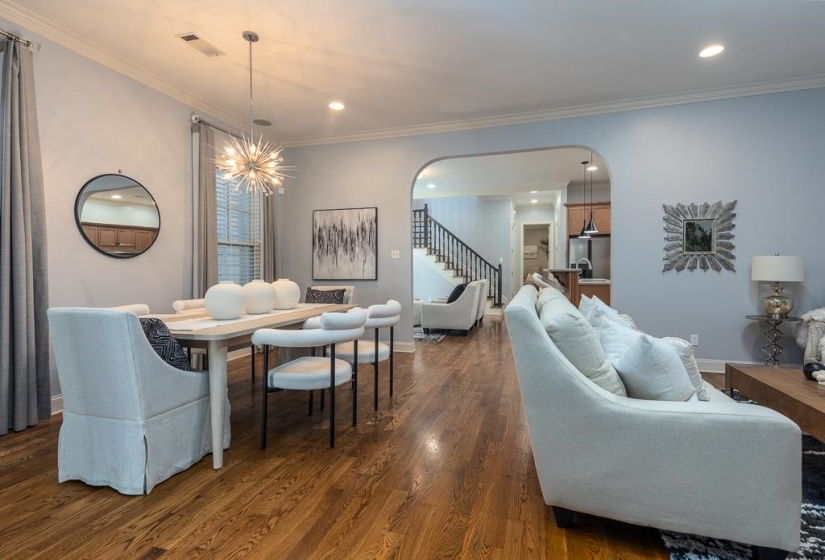 520 RIENZI DR, Memphis, Tennessee 38103, 4 Bedroom Bedrooms, 9 Room Rooms,3 BathroomBathrooms,Residential,For Sale,RIENZI,0,10223706
