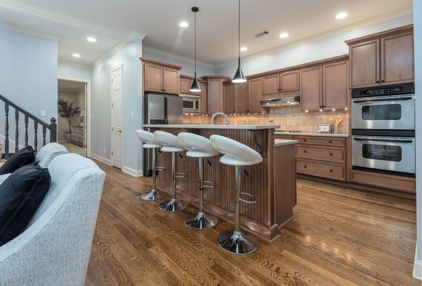 520 RIENZI DR, Memphis, Tennessee 38103, 4 Bedroom Bedrooms, 9 Room Rooms,3 BathroomBathrooms,Residential,For Sale,RIENZI,0,10223706