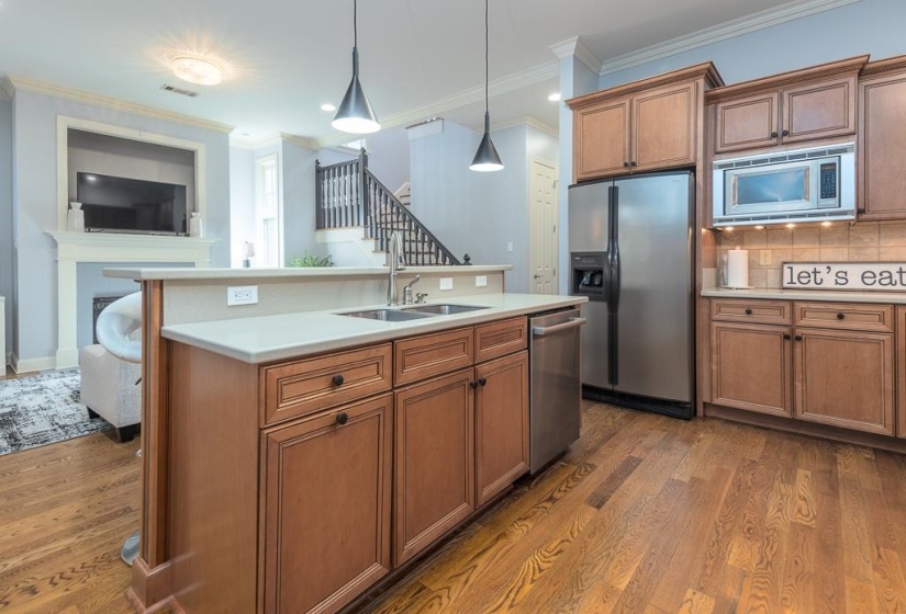 520 RIENZI DR, Memphis, Tennessee 38103, 4 Bedroom Bedrooms, 9 Room Rooms,3 BathroomBathrooms,Residential,For Sale,RIENZI,0,10223706