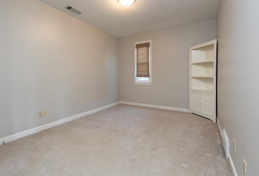 520 RIENZI DR, Memphis, Tennessee 38103, 4 Bedroom Bedrooms, 9 Room Rooms,3 BathroomBathrooms,Residential,For Sale,RIENZI,0,10223706