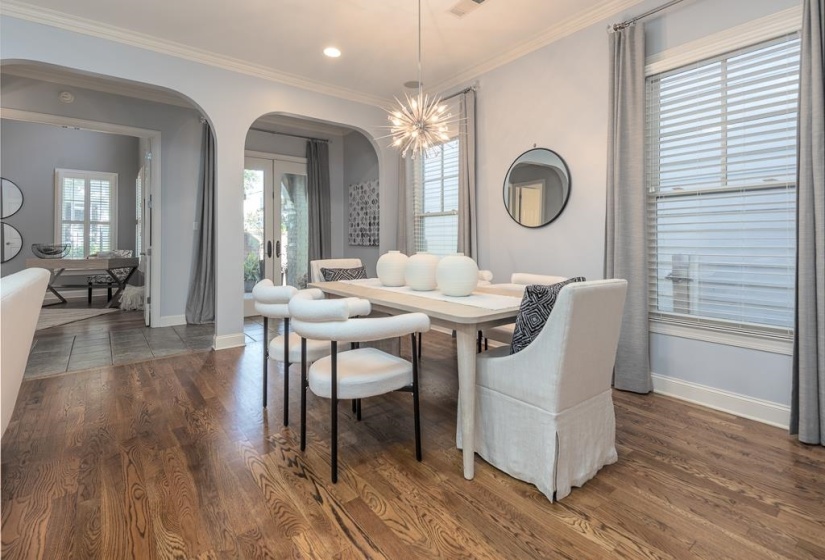 520 RIENZI DR, Memphis, Tennessee 38103, 4 Bedroom Bedrooms, 9 Room Rooms,3 BathroomBathrooms,Residential,For Sale,RIENZI,0,10223706