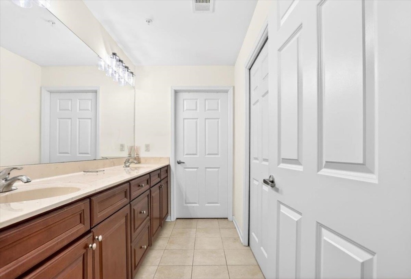 1601 SOUTHFIELD CIR, Memphis, Tennessee 38016, 2 Bedrooms Bedrooms, 6 Rooms Rooms,2 BathroomsBathrooms,Residential,For Sale,SOUTHFIELD,10223707