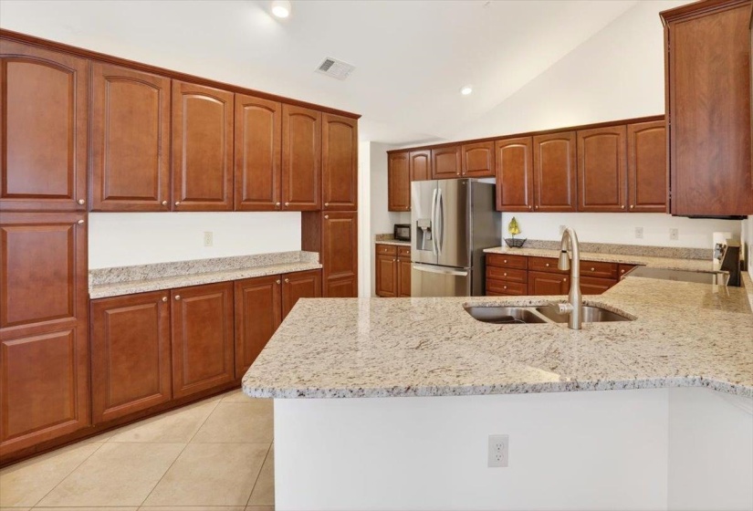 Lot of cabinet and counter space