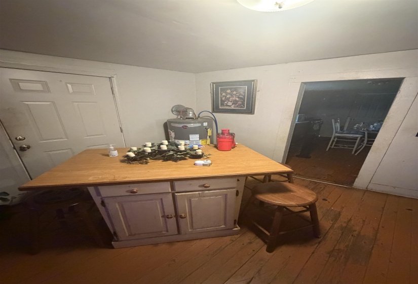 Image quality insufficient for description