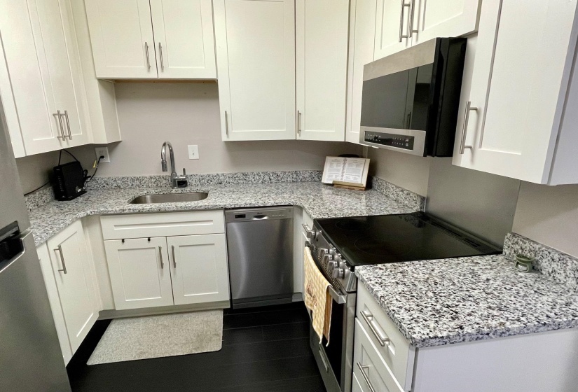 232 HIGHLAND ST, Memphis, Tennessee 38111, 1 Bedroom Bedrooms, 3 Room Rooms,1 BathroomBathrooms,Residential,For Sale,HIGHLAND,0,10223711