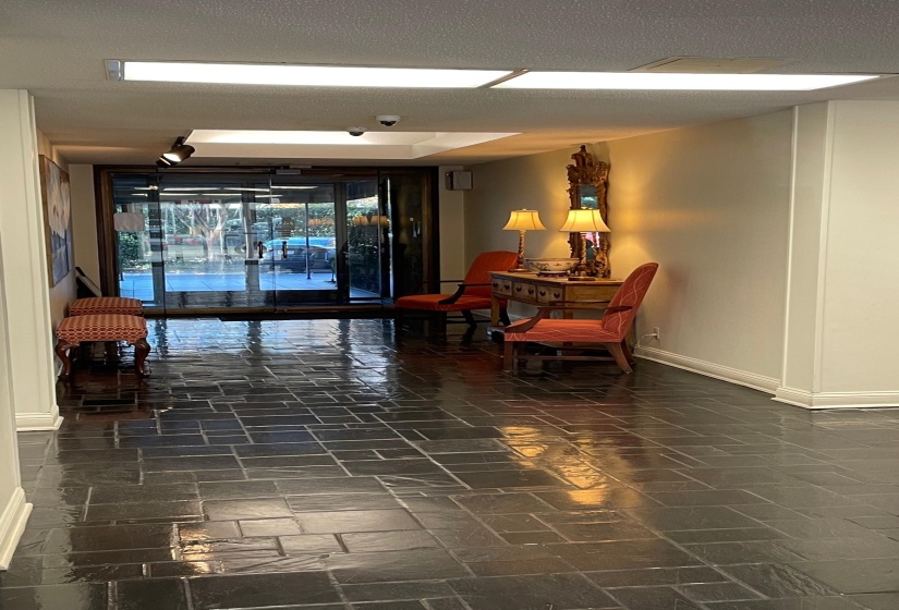 232 HIGHLAND ST, Memphis, Tennessee 38111, 1 Bedroom Bedrooms, 3 Room Rooms,1 BathroomBathrooms,Residential,For Sale,HIGHLAND,0,10223711