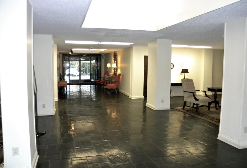 232 HIGHLAND ST, Memphis, Tennessee 38111, 1 Bedroom Bedrooms, 3 Room Rooms,1 BathroomBathrooms,Residential,For Sale,HIGHLAND,0,10223711