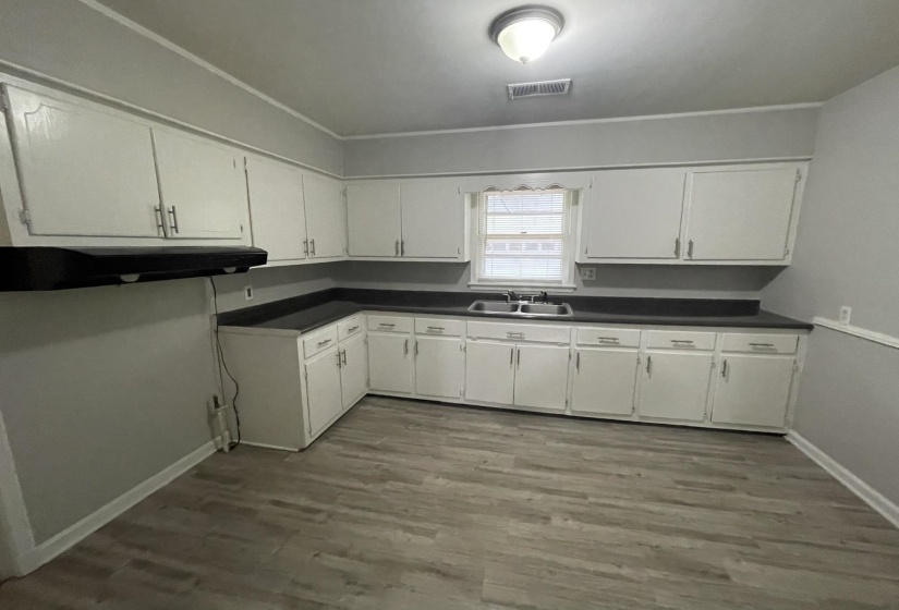 2919 BEDE ST, Memphis, Tennessee 38128, 3 Bedrooms Bedrooms, 6 Rooms Rooms,1 BathroomBathrooms,Residential,For Sale,BEDE,10223719