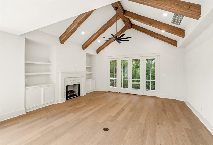 275 MOSSBERRY LN, Collierville, Tennessee 38017, 3 Bedroom Bedrooms, 10 Room Rooms,3.1 BathroomBathrooms,Residential,For Sale,MOSSBERRY,0,10223720
