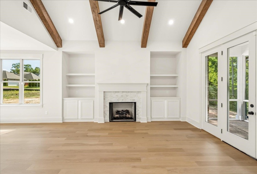 275 MOSSBERRY LN, Collierville, Tennessee 38017, 3 Bedroom Bedrooms, 10 Room Rooms,3.1 BathroomBathrooms,Residential,For Sale,MOSSBERRY,0,10223720