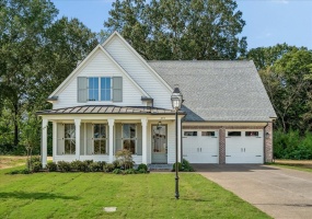 275 MOSSBERRY LN, Collierville, Tennessee 38017, 3 Bedroom Bedrooms, 10 Room Rooms,3.1 BathroomBathrooms,Residential,For Sale,MOSSBERRY,0,10223720