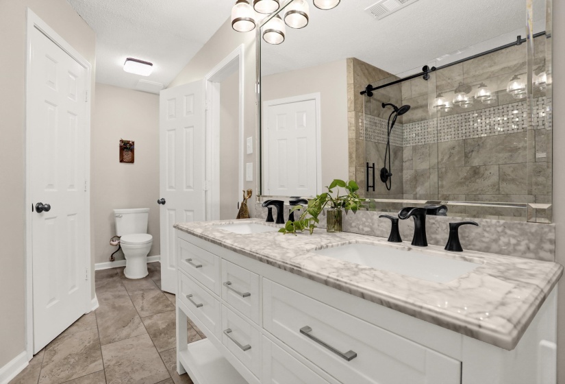 681 WHITTENBURG DR, Collierville, Tennessee 38017, 4 Bedroom Bedrooms, 8 Room Rooms,2.1 BathroomBathrooms,Residential,For Sale,WHITTENBURG,0,10223722