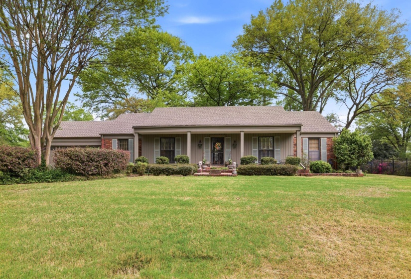 6668 MONMOUTH DR, Memphis, Tennessee 38120, 4 Bedroom Bedrooms, 8 Room Rooms,3.1 BathroomBathrooms,Residential,For Sale,MONMOUTH,0,10223736